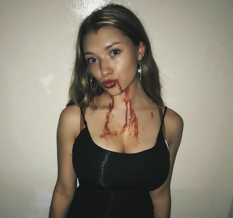 latex-onlyfans nacktheit akt bild