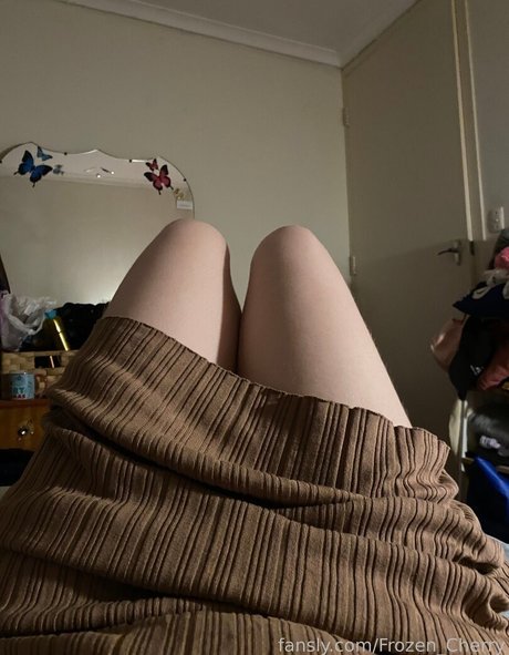 vollbusige brünette onlyfans top nacktheit archiv