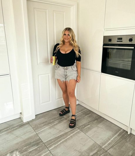 Demi 34JJ schauspielerin heiße galerien