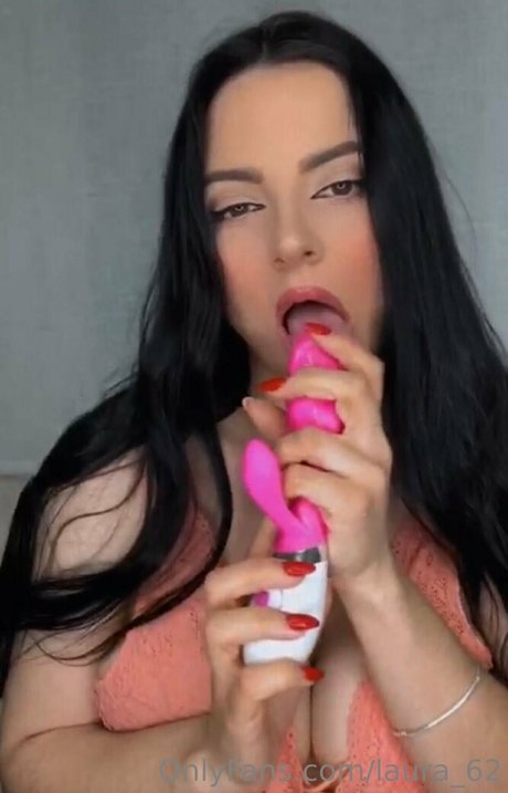 laura 62 sexy top bild