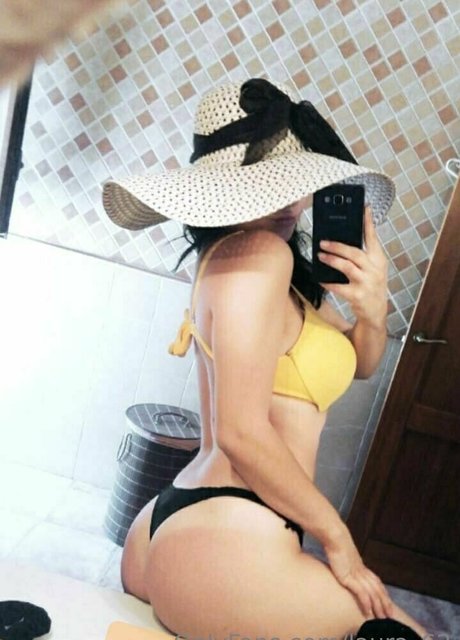 laura 62 schauspielerin erotische bilder