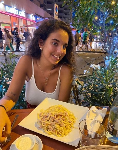 Busty Love heiße xxx bild