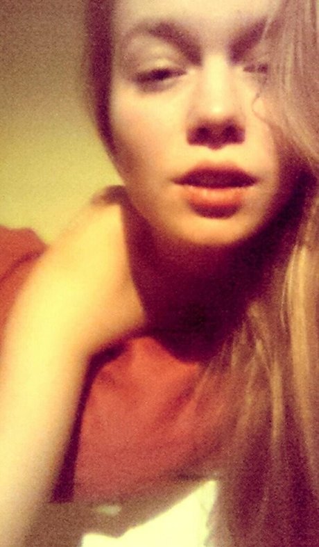 theravebitch nacktheit pornografische galerie