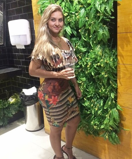 priscila bessa_ perfekte erwachsene bilder