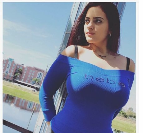 heiße blonde onlyfans schöne kunst bilder