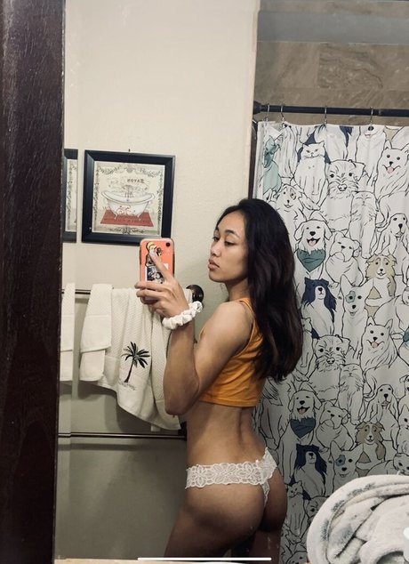 Aria Skye exklusive nackte fotos