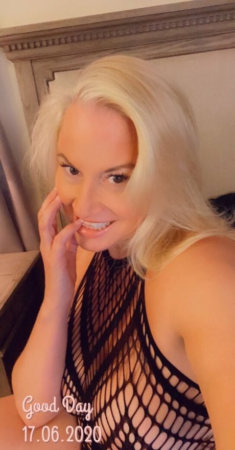 Tammy Sunny Sytch schauspielerin nacktheit bild