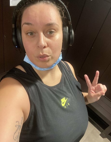 ebenholzlehrerin onlyfans schöne nackte fotos