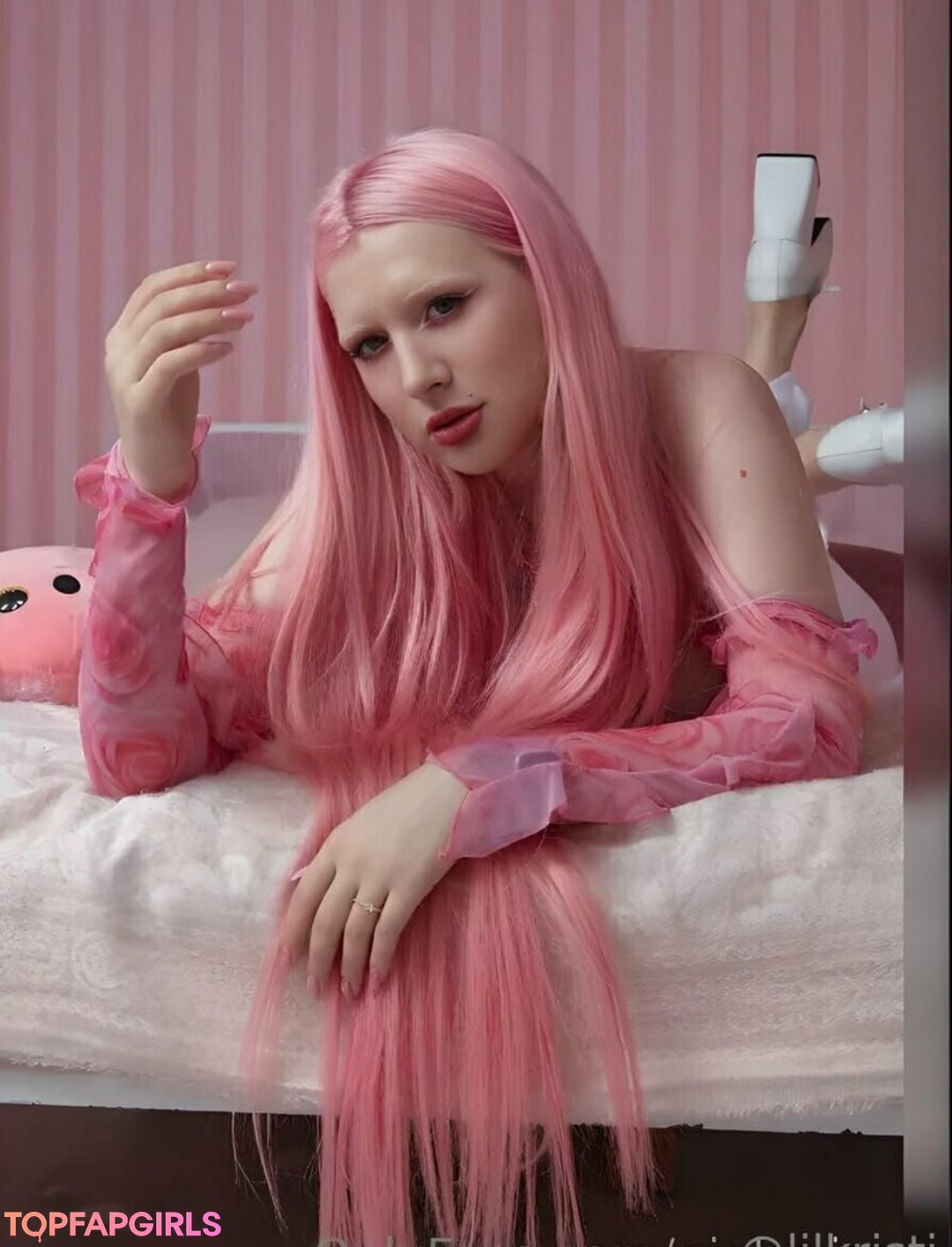 zierliche milf onlyfans schöne akt fotos