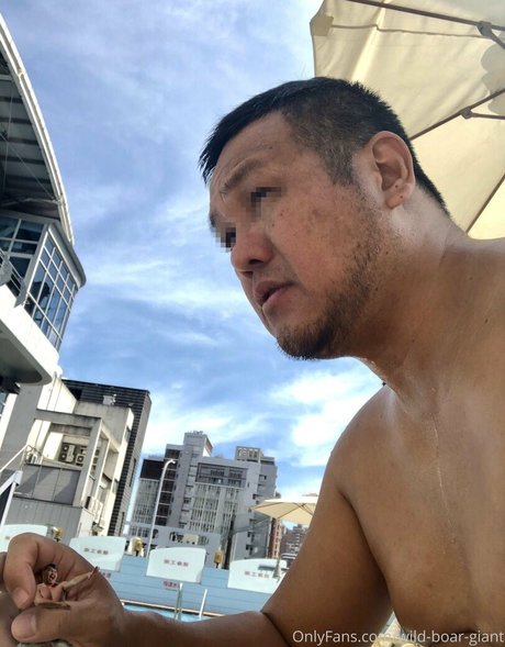 wild boar giant schauspielerin nackt bilder