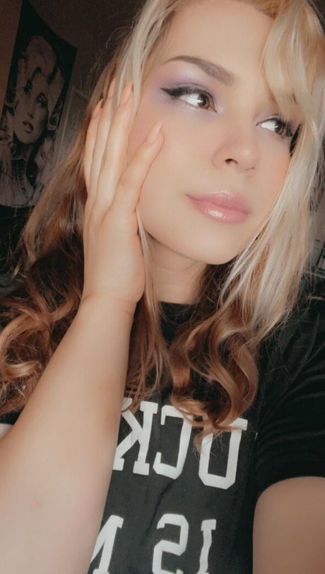 Ayava 59 kostenlose nackte foto