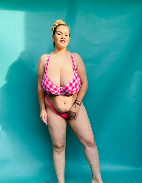 heiße asiatische onlyfans freie akt galerien