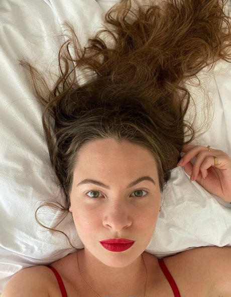 vollbusige brünette onlyfans sexy erwachsene foto