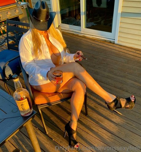 devonssexyfeet xxx pornostar bilder