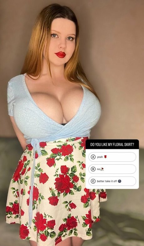 stiefschwester onlyfans hübsche top bild