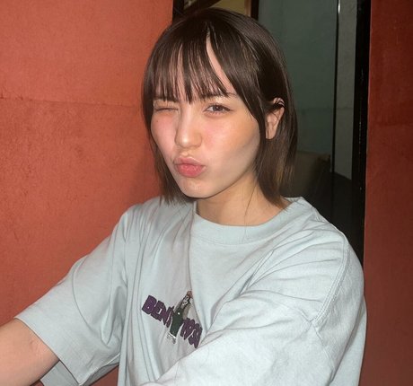 asiatische gilf-onlyfans sexy nackten bild