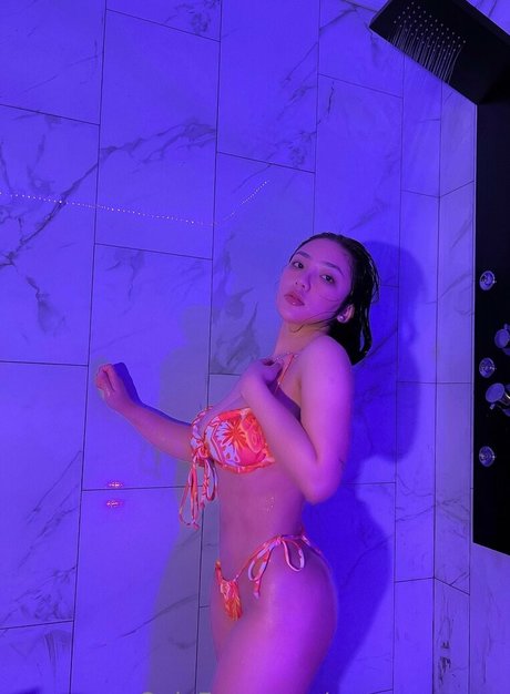 Ngan Nguyen schöne sex fotos