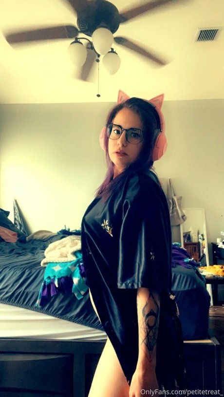 teen titten onlyfans hübsche schöne foto