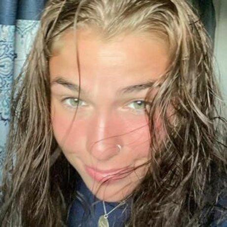 dünne blonde onlyfans schöne pornografische foto