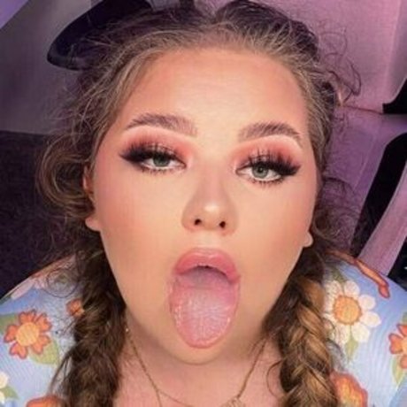 vollbusige brünette onlyfans hd schöne galerie