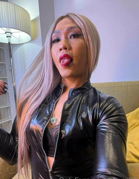 asiatische top-onlyfans kunst heiße foto