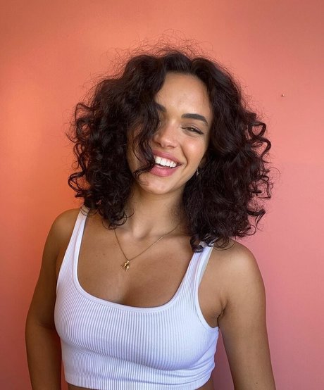 Giovana Cordeiro perfekte top bilder