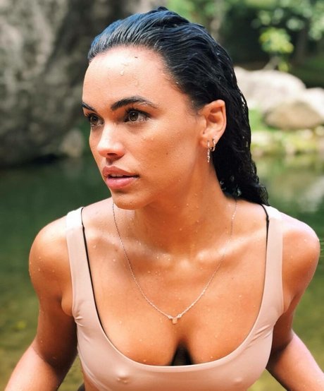 Giovana Cordeiro porno foto