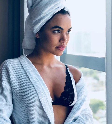 Giovana Cordeiro beste porno bilder