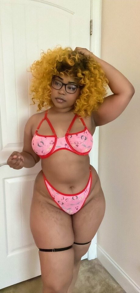 haarige schwangere onlyfans kunst pornographische bild