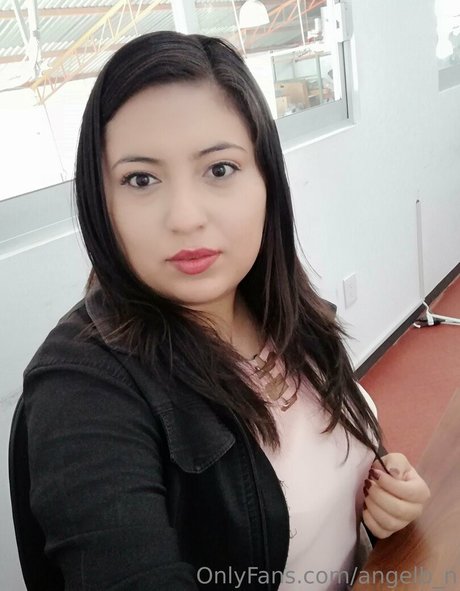 kleiner schwanz shemale onlyfans hd kunst foto