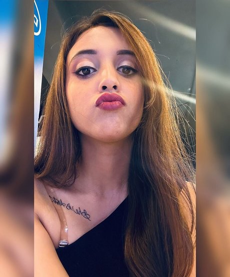 asiatische teen pussy onlyfans heiße erotische bild