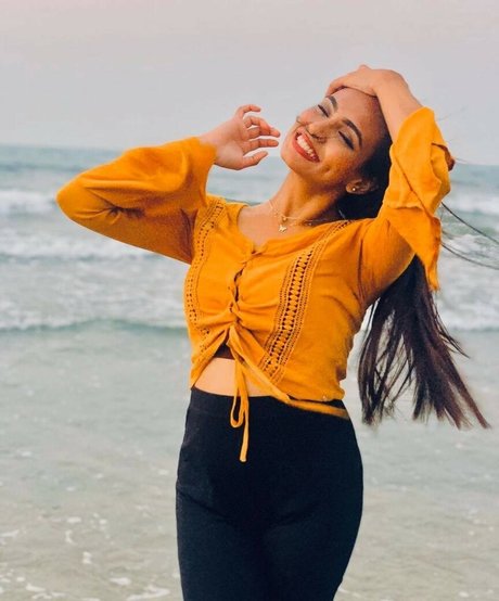 Umme Zamilatun Naima perfekte nackten galerie