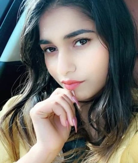 Pratika Sood pornografische bild