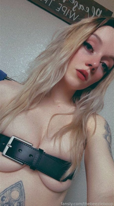 sexy blonde onlyfans erotische hd bilder