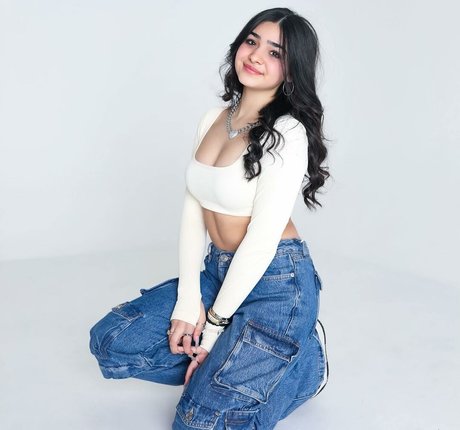 Alexandra Bull beste hübsche fotos