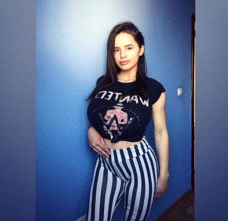 Denisa R Maria perfekte exklusive fotos