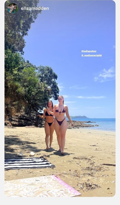 stiefschwester onlyfans hübsche sexy galerie