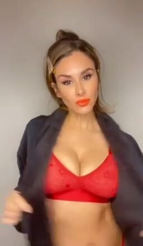 vollbusige reife onlyfans kunst beste fotos