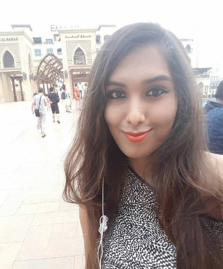 Hemoshree Bhadra hübsche pornostar galerien