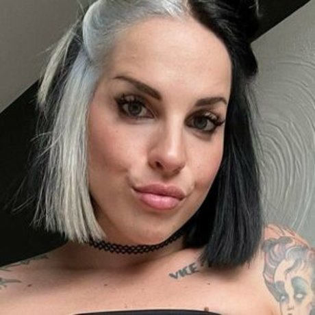 dünne schwarze teenager-onlyfans hübsche nacktheit archiv