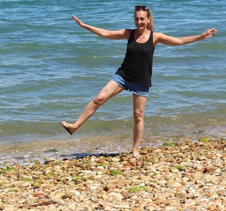 muskel-milf-onlyfans nackt kunst bild