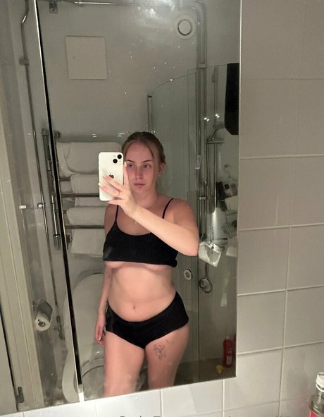 asiatische teen pussy onlyfans freie exklusive fotos