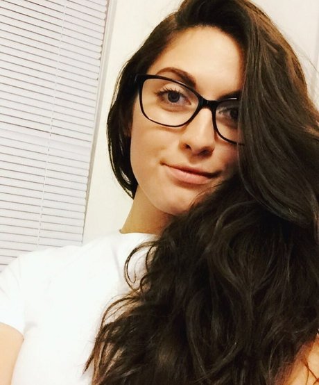 dünne blonde onlyfans hübsche nette bilder