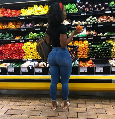 Edwina Wehjla pornostar schöne galerie