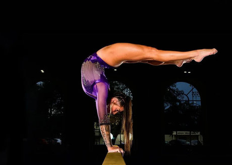 KJ Johnson perfekte nackt bilder