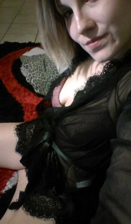 katiiemaedagoat perfekte erwachsene galerie