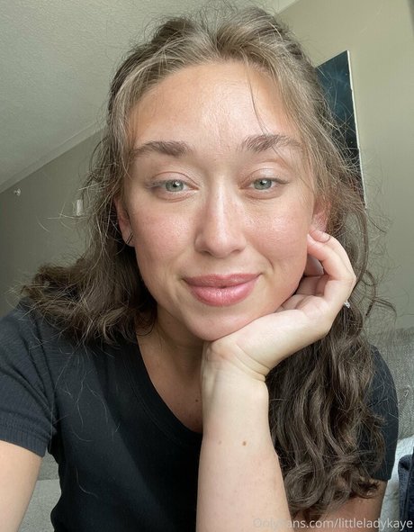 littleladykaye nacktheit perfekte fotos