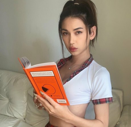 Bella Hancock kunst nackte foto