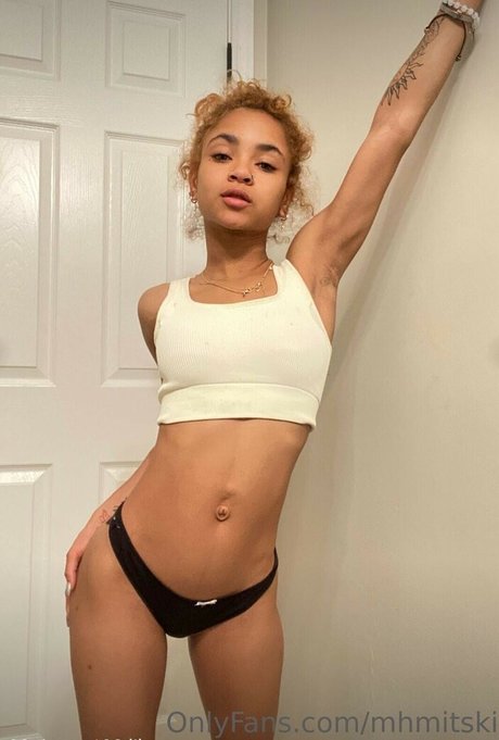 Miixeddoll model xxx foto