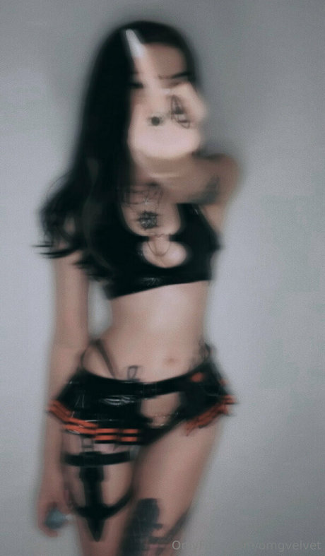 asiatisches teen solo onlyfans exklusive bilder